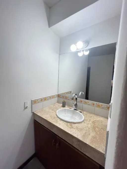Dpto En Mendoza Centro Frente Plaza Independenciaアパートメント