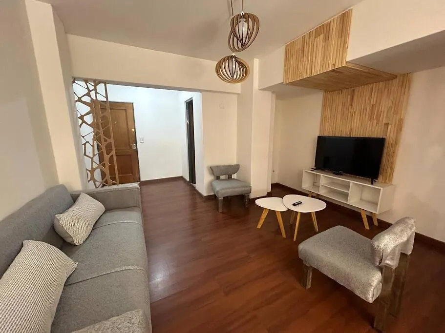 Dpto En Mendoza Centro Frente Plaza Independencia Apartman 0*,